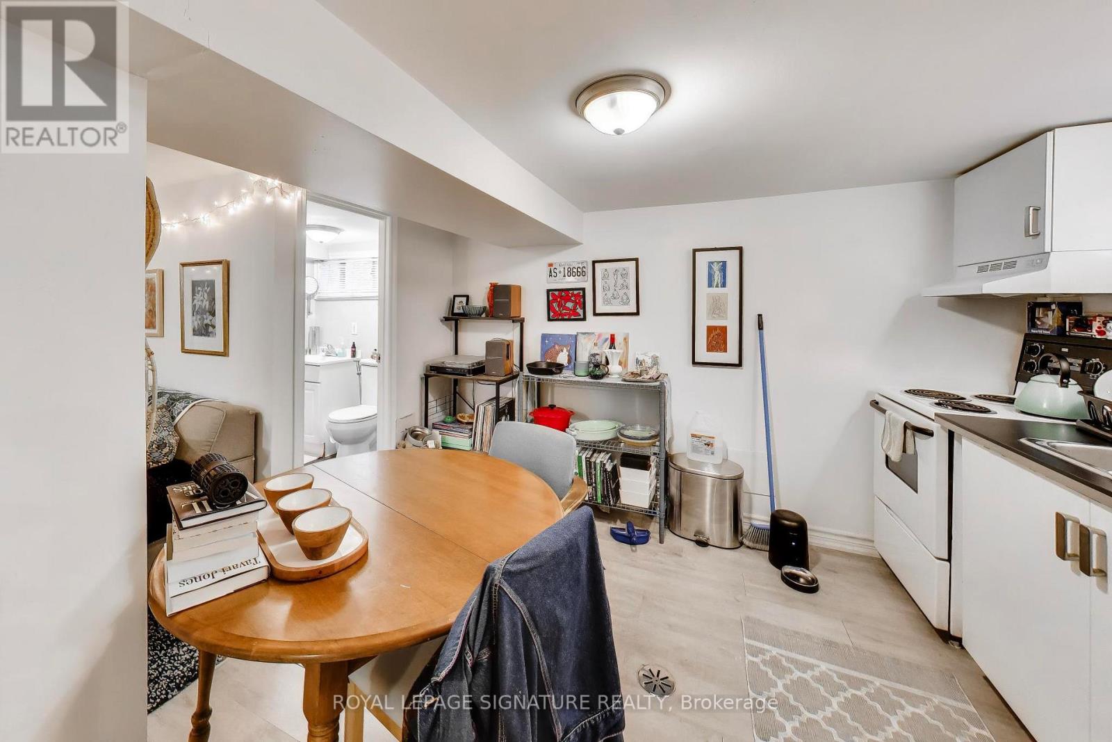 300 Concord Avenue, Toronto, Ontario  M6H 2P6 - Photo 22 - W12964712