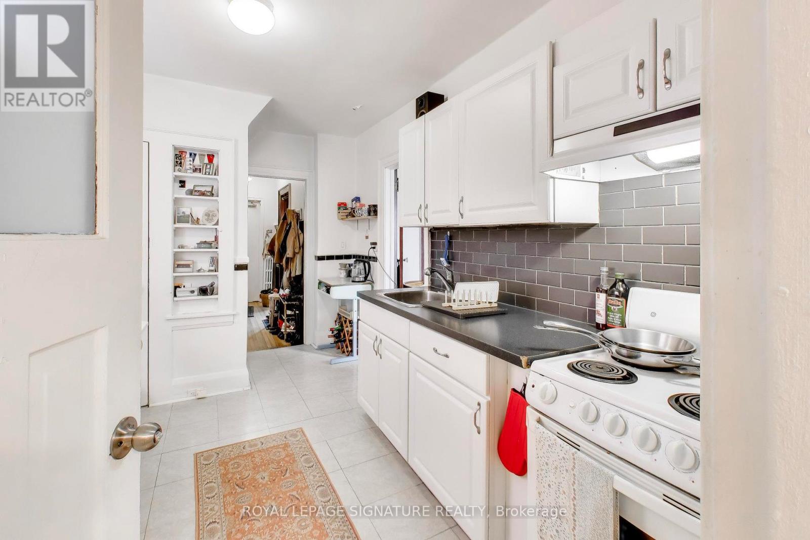 300 Concord Avenue, Toronto, Ontario  M6H 2P6 - Photo 7 - W12964712