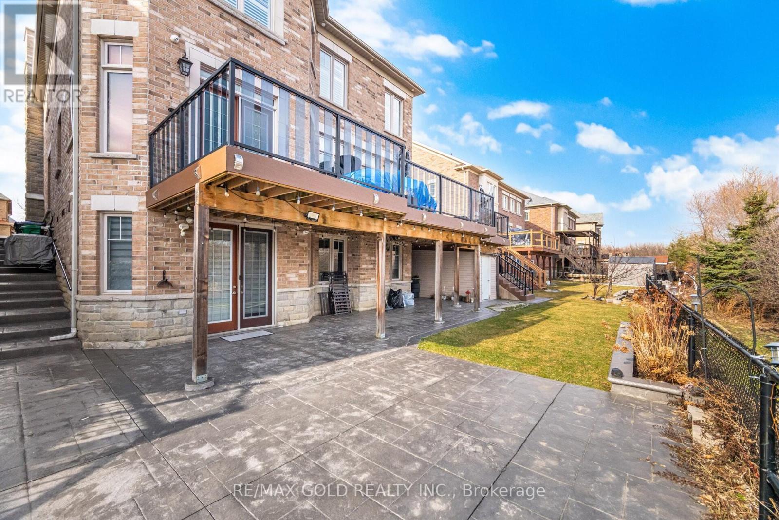 72 Midsummer Drive, Brampton, Ontario  L6P 3E4 - Photo 34 - W12964720