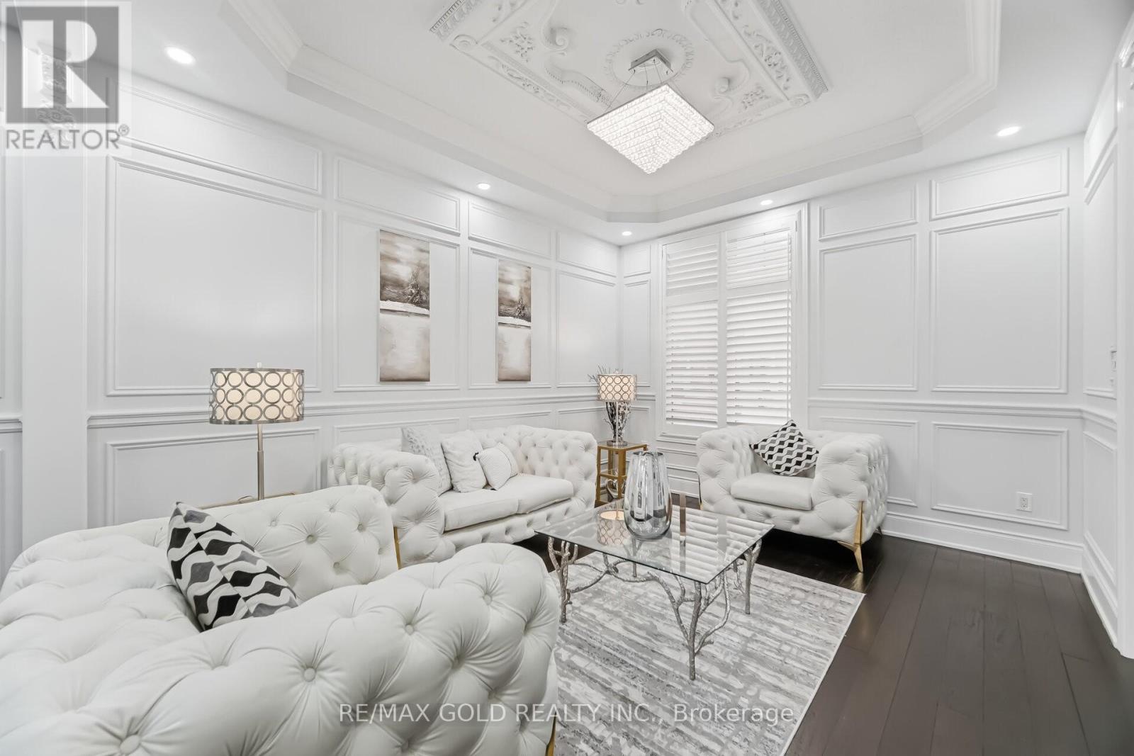 72 Midsummer Drive, Brampton, Ontario  L6P 3E4 - Photo 5 - W12964720