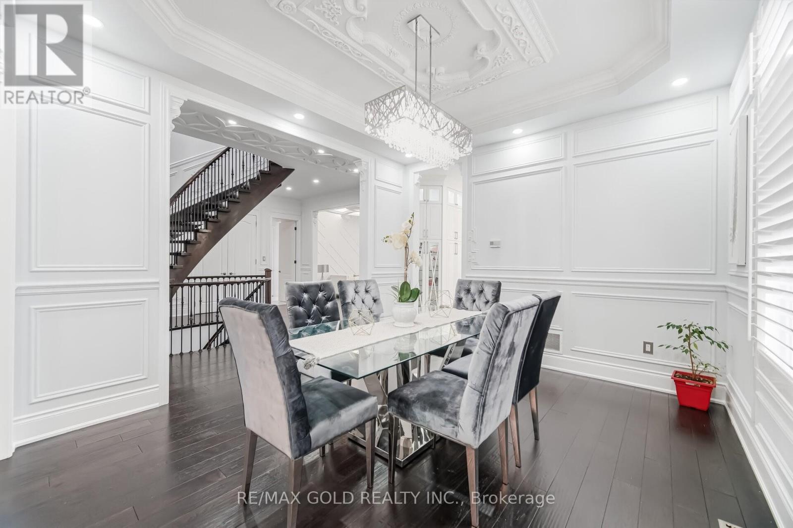 72 Midsummer Drive, Brampton, Ontario  L6P 3E4 - Photo 7 - W12964720