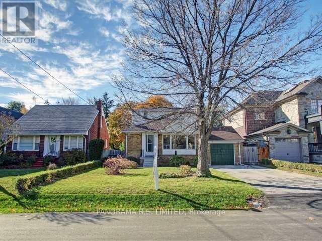 34 AGAR CRESCENT, Toronto, Ontario