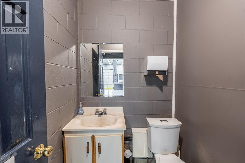 768 Confederation Street, Sarnia, Ontario  N7T 2E3 - Photo 13 - 26007228