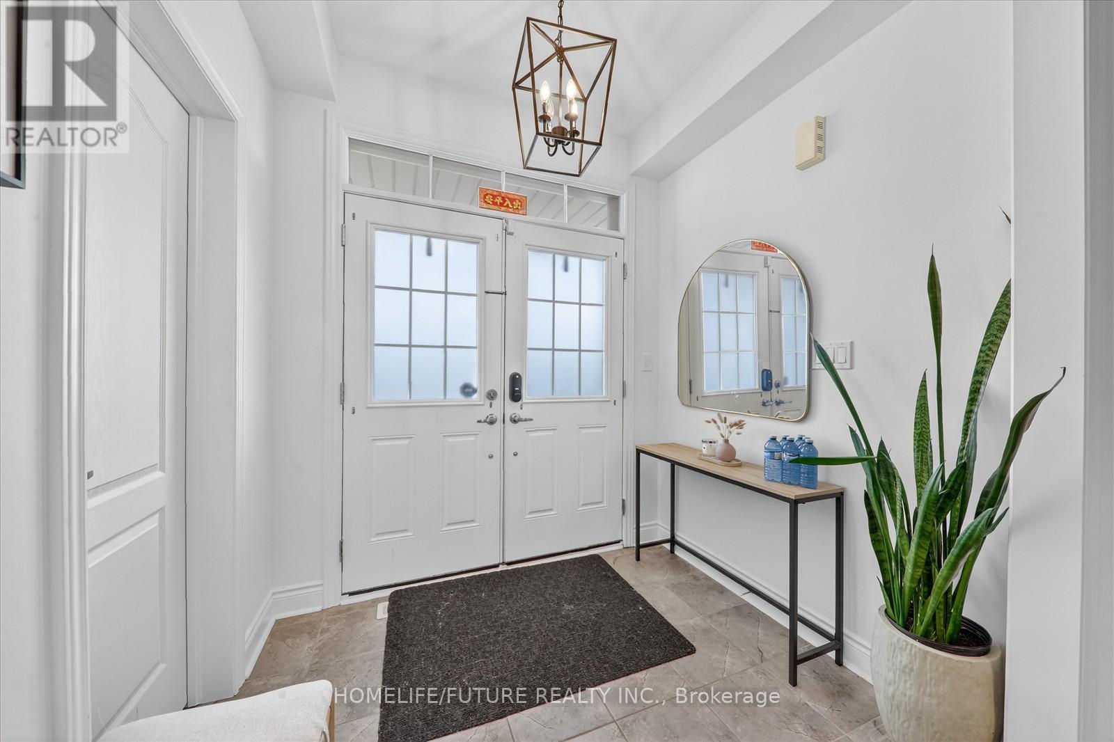 1016 Poppy Lane, Newmarket (Stonehaven-Wyndham), Ontario  L3X 3H6 - Photo 4 - N12962184