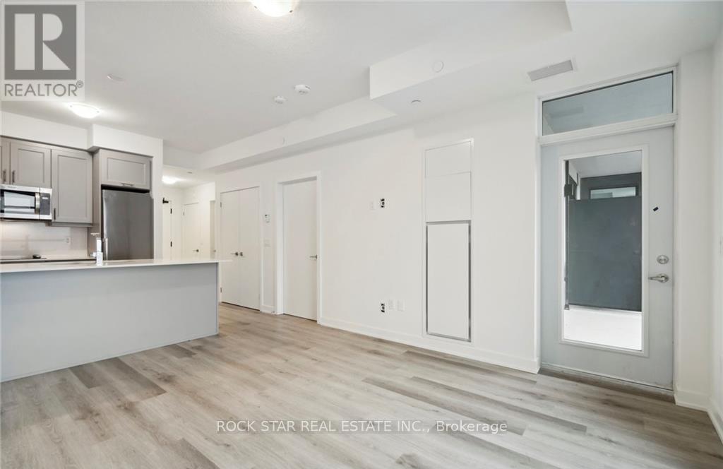 417 - 600 North Service Road, Hamilton, Ontario  L8E 5A7 - Photo 9 - X12964298