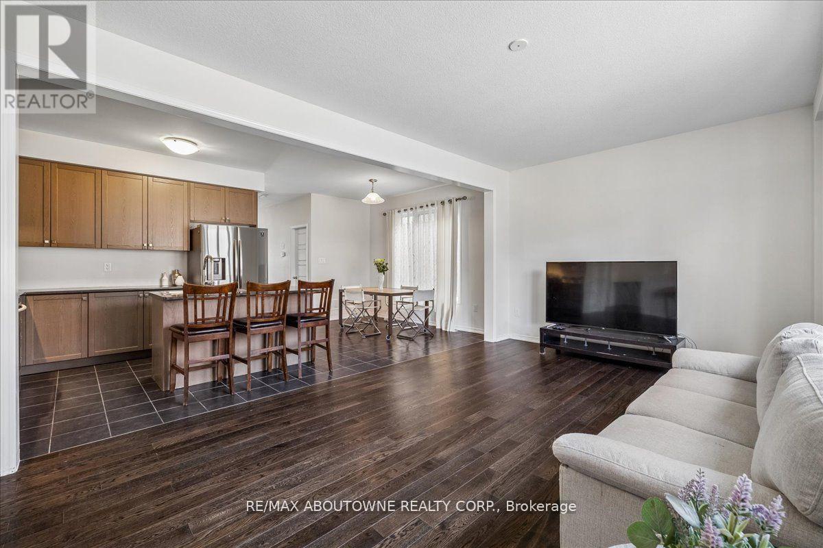 7608 Tupelo Crescent, Niagara Falls, Ontario  L2H 3S5 - Photo 3 - X12964330