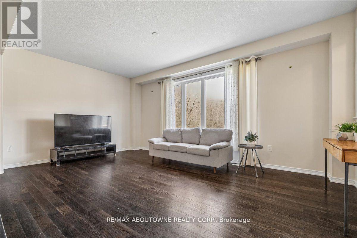 7608 Tupelo Crescent, Niagara Falls, Ontario  L2H 3S5 - Photo 8 - X12964330