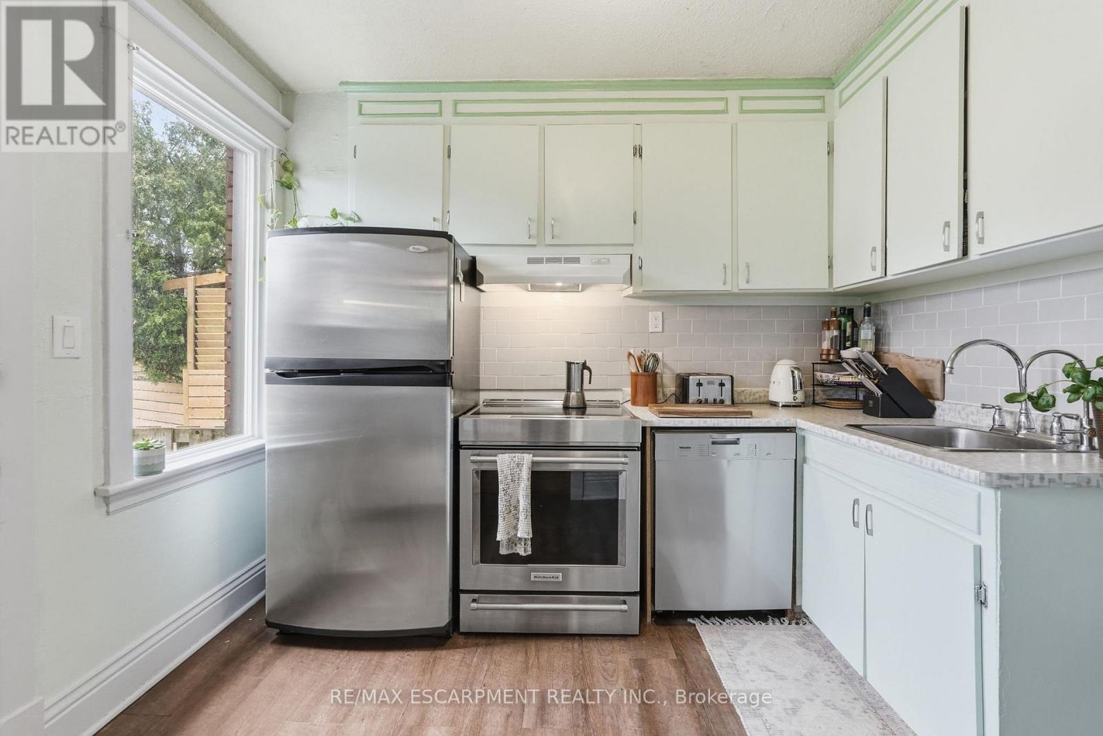 1 Rutherford Avenue, Hamilton, Ontario  L8M 1Y3 - Photo 13 - X12964374