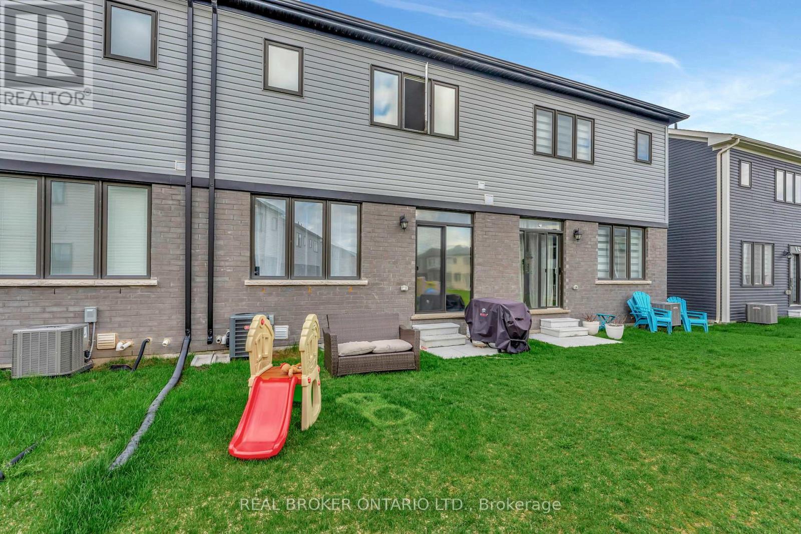 10 Owl Lane, Haldimand, Ontario  N3W 0G4 - Photo 23 - X12964442