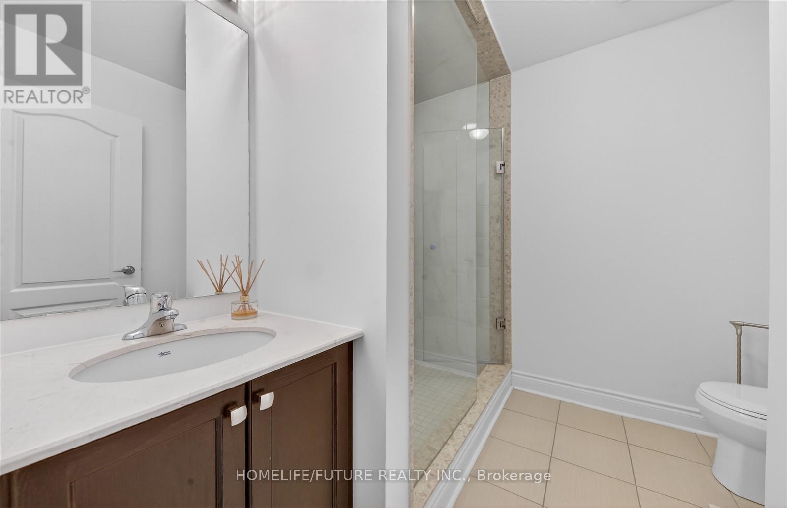 1016 Poppy Lane, Newmarket (Stonehaven-Wyndham), Ontario  L3X 3H6 - Photo 36 - N12962184