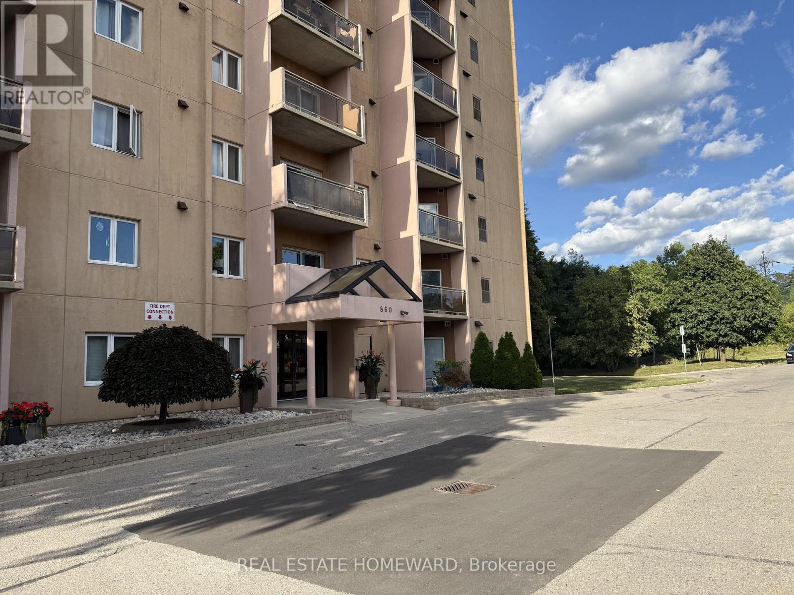 Photo 14 of 15 for 1505 - 860 Commissioners Road E