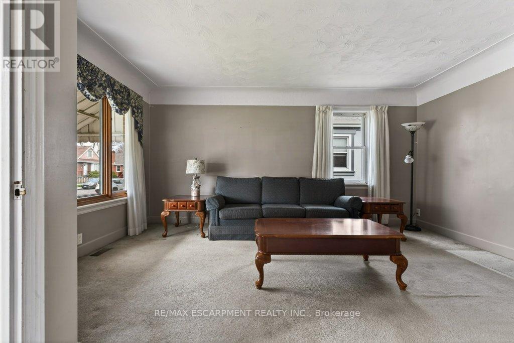 69 West 4th Street, Hamilton, Ontario  L9C 3M6 - Photo 12 - X12964606