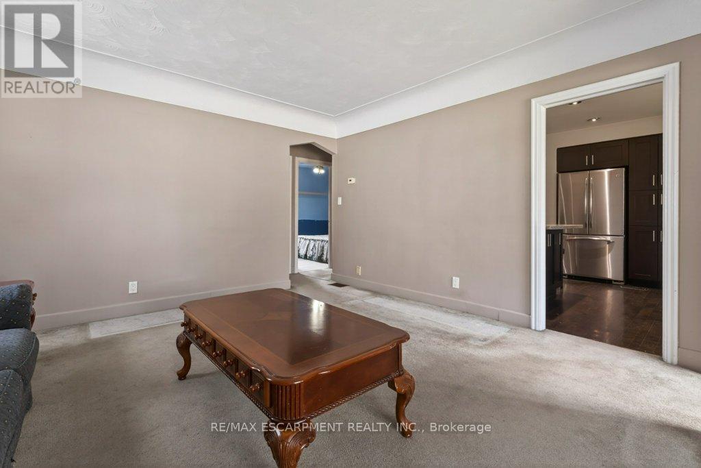 69 West 4th Street, Hamilton, Ontario  L9C 3M6 - Photo 15 - X12964606