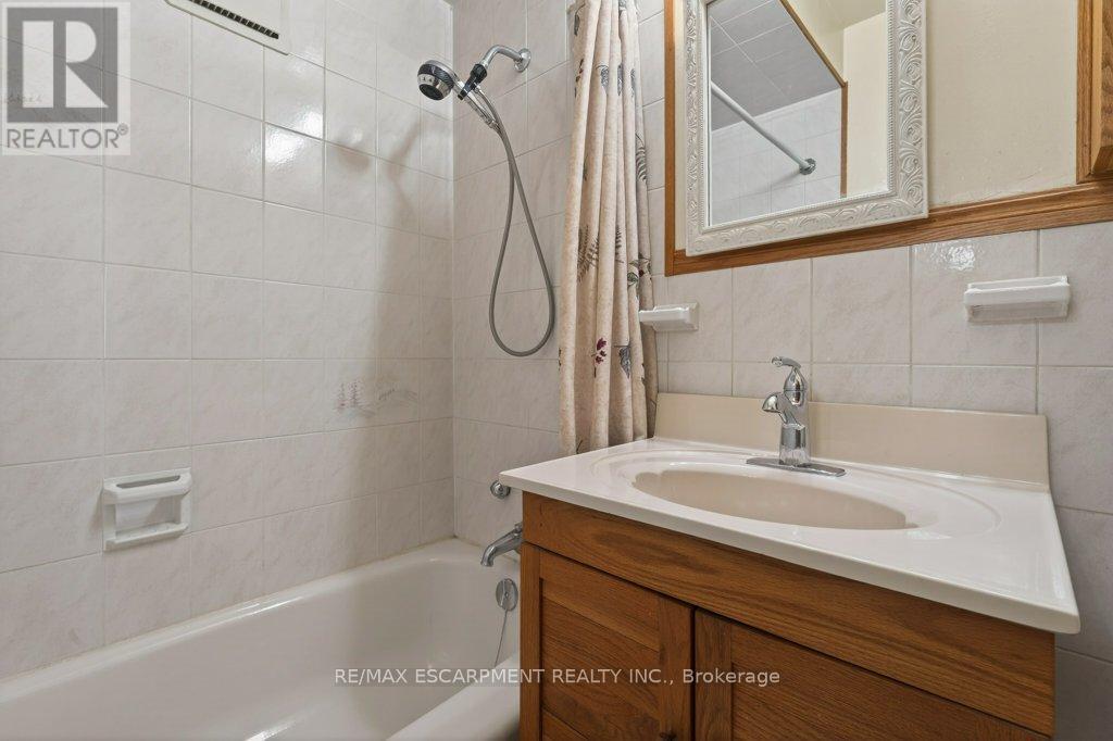 69 West 4th Street, Hamilton, Ontario  L9C 3M6 - Photo 21 - X12964606