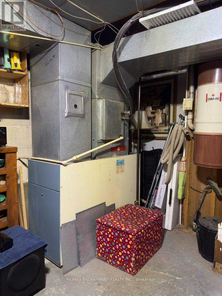 69 West 4th Street, Hamilton, Ontario  L9C 3M6 - Photo 38 - X12964606