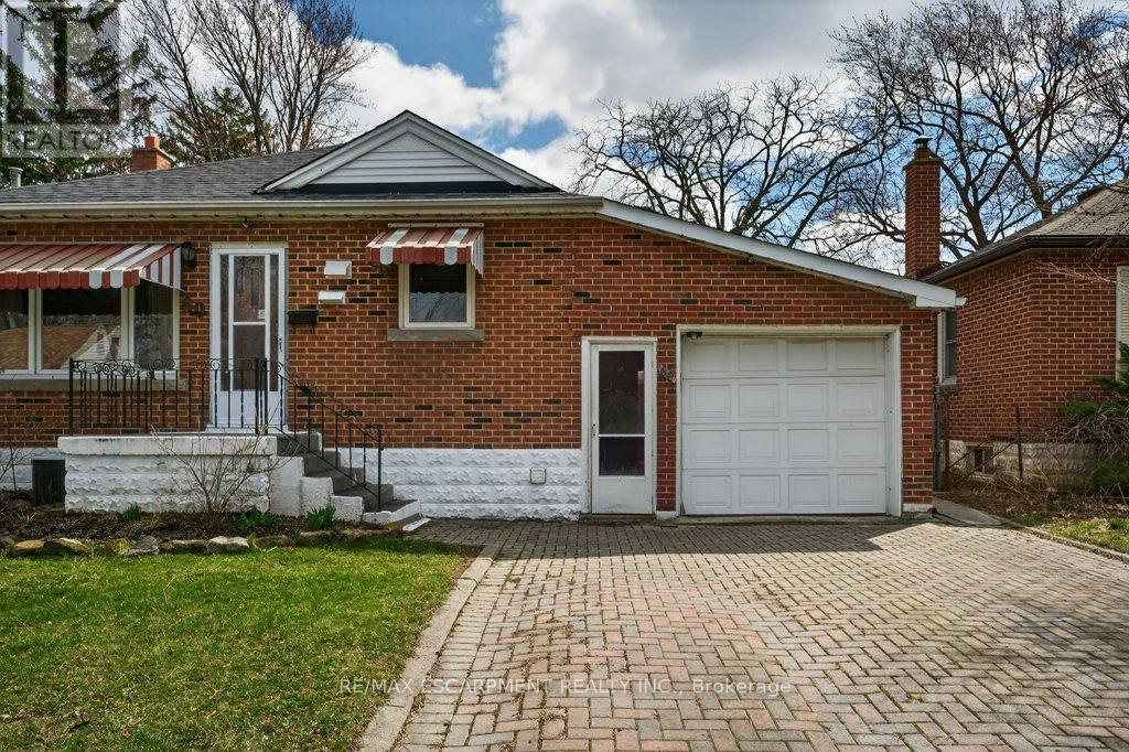 69 West 4th Street, Hamilton, Ontario  L9C 3M6 - Photo 8 - X12964606