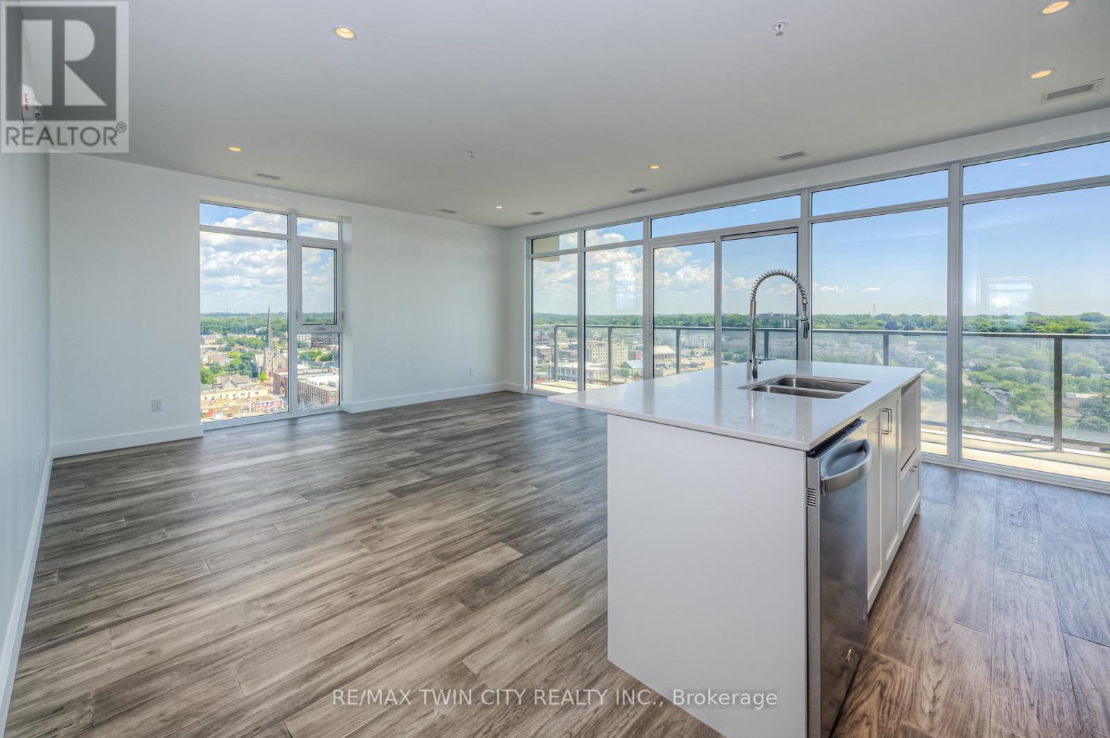 1413 - 50 Grand Avenue S, Cambridge, Ontario  N1S 2L8 - Photo 3 - X12964628