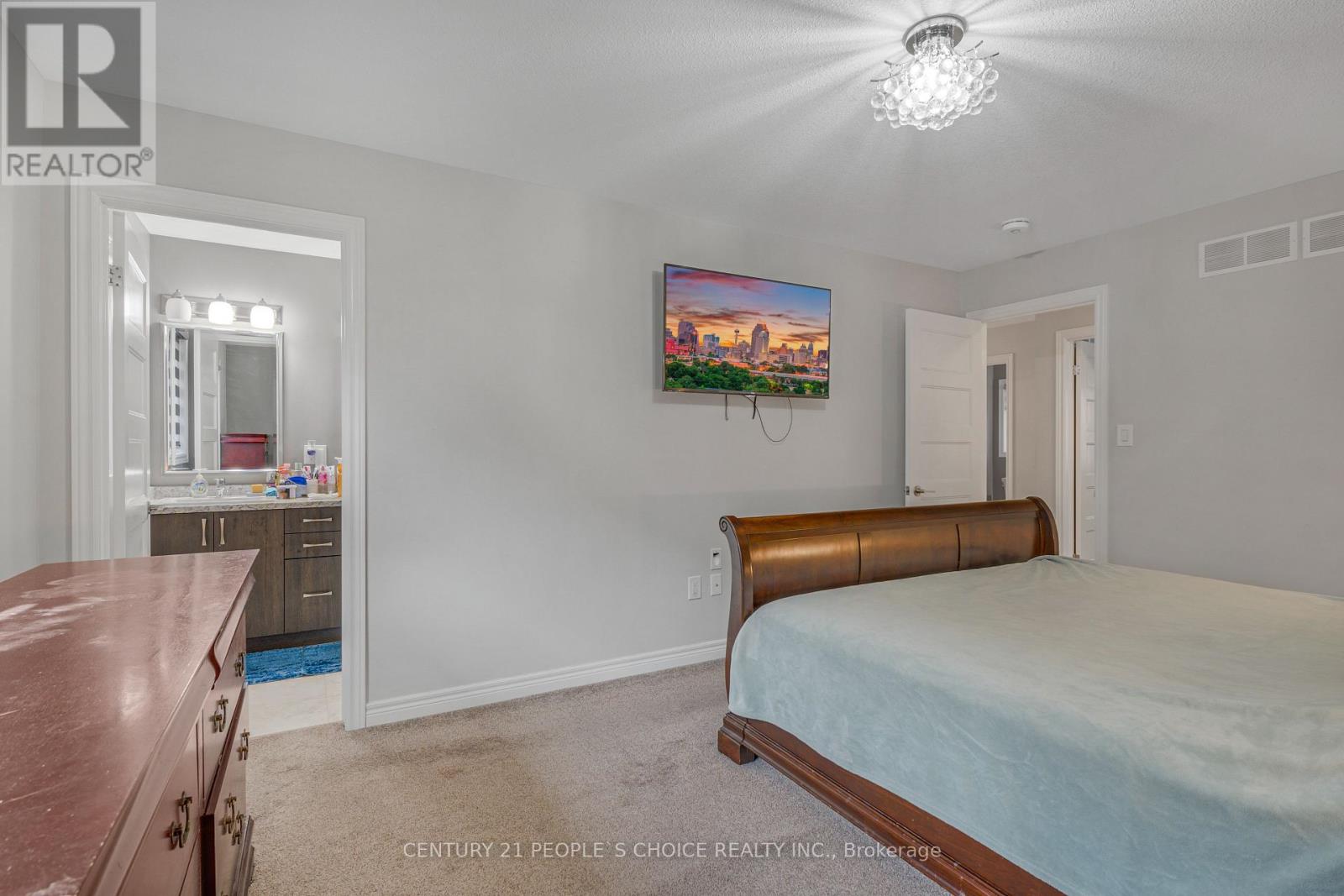 5 Secord Street, Thorold, Ontario  L2V 0E9 - Photo 9 - X12964648