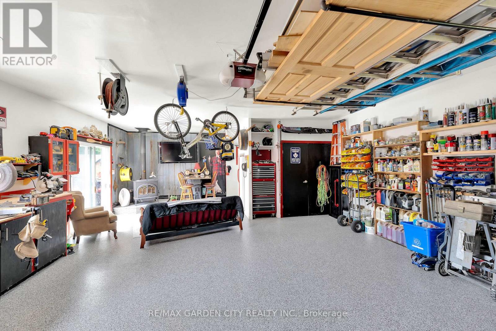 8 Bendamere Drive, Grimsby, Ontario  L3M 2N3 - Photo 27 - X12964662