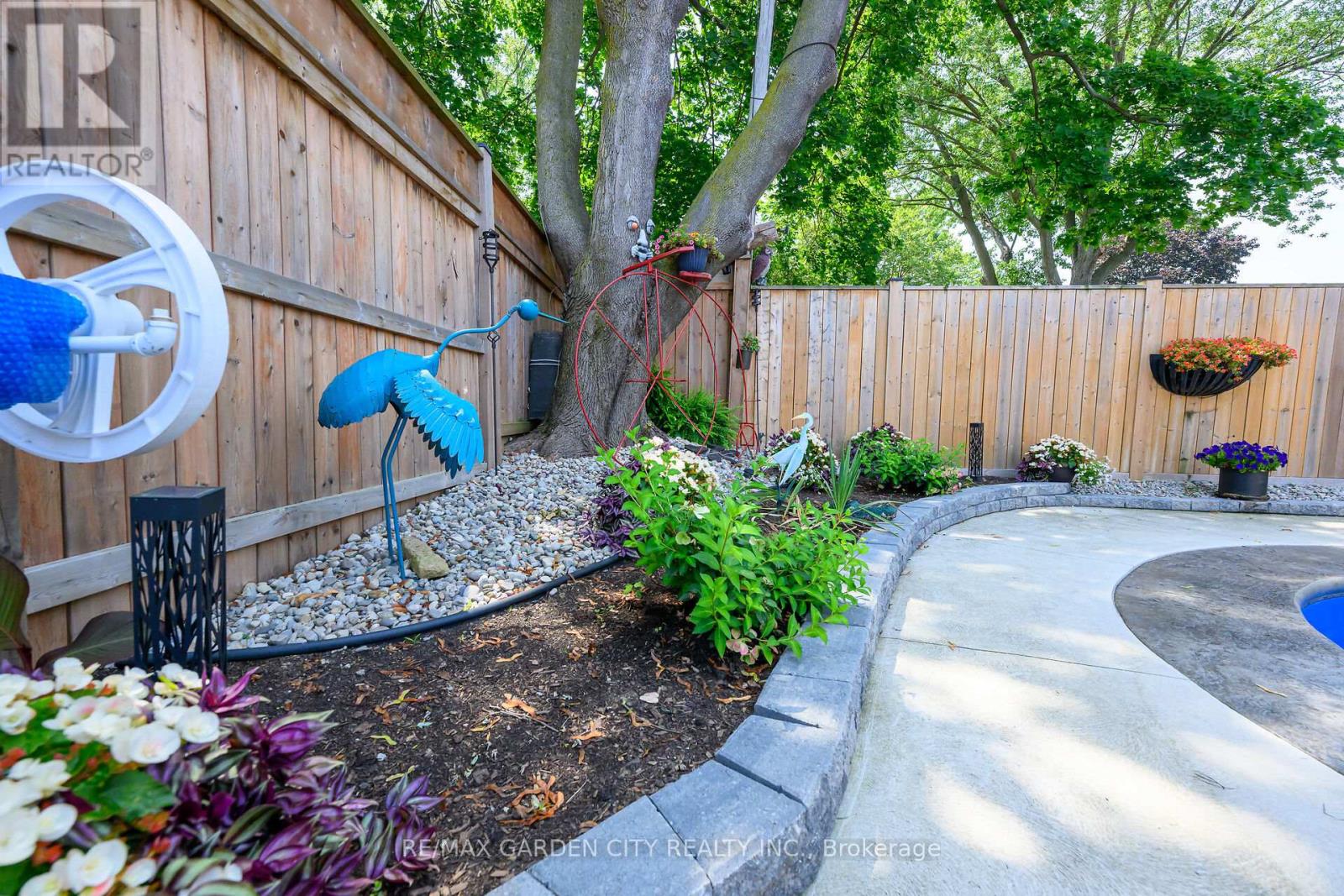 8 Bendamere Drive, Grimsby, Ontario  L3M 2N3 - Photo 32 - X12964662