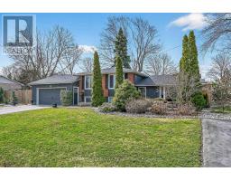 8 BENDAMERE DRIVE, Grimsby, Ontario
