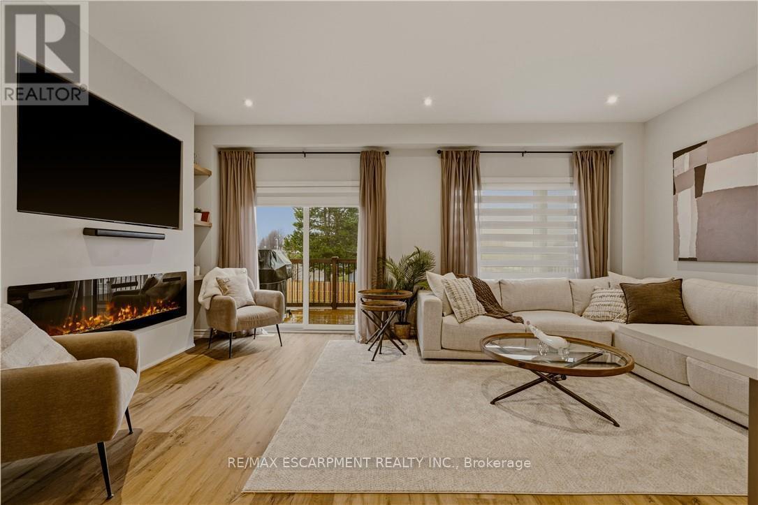 7 Cadwell Lane, Hamilton, Ontario  L9C 0E7 - Photo 10 - X12964666