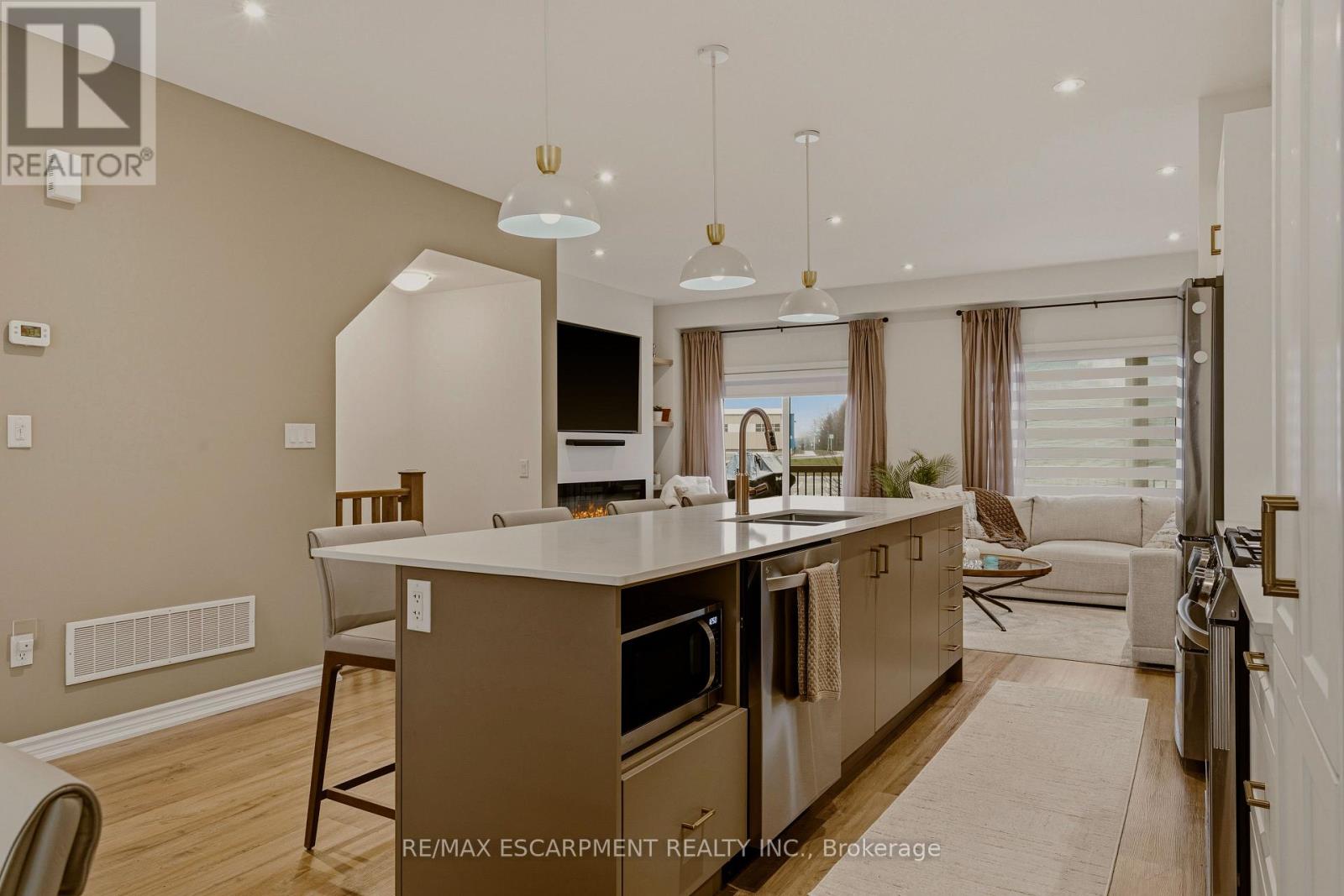 7 Cadwell Lane, Hamilton, Ontario  L9C 0E7 - Photo 20 - X12964666