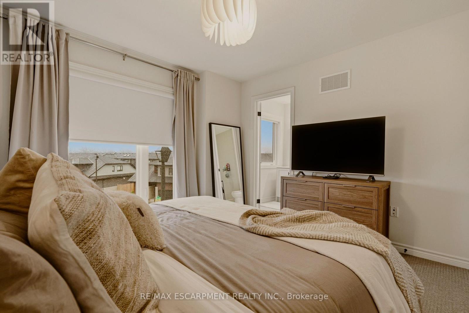 7 Cadwell Lane, Hamilton, Ontario  L9C 0E7 - Photo 33 - X12964666