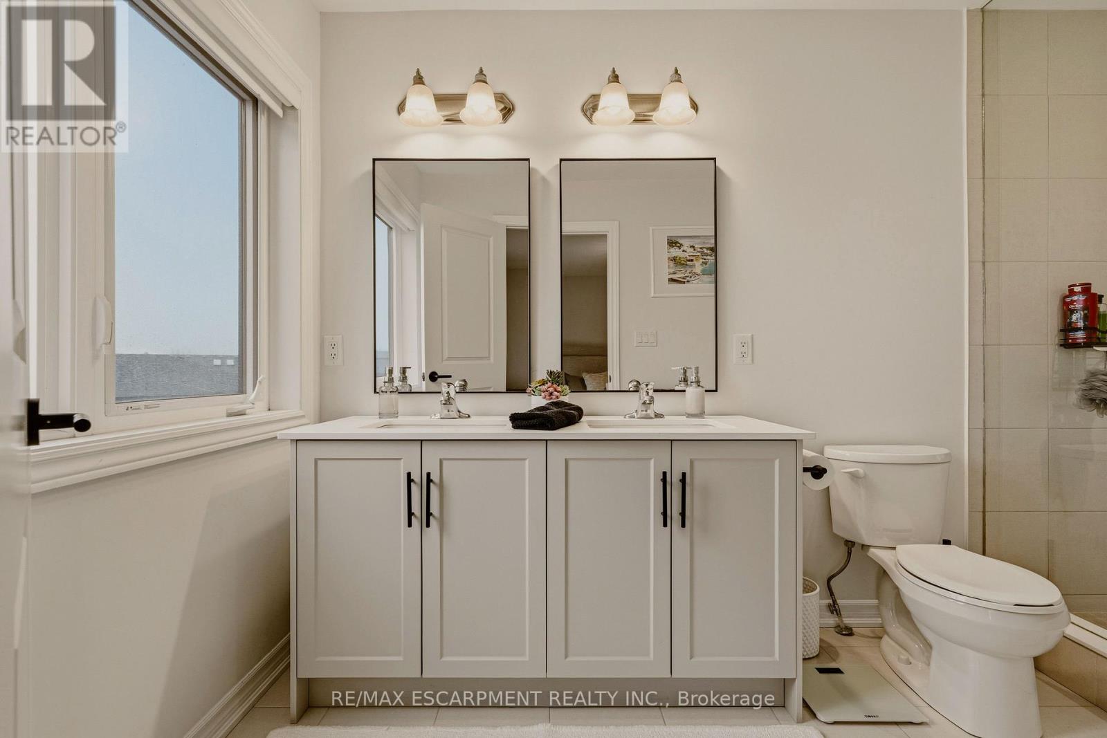 7 Cadwell Lane, Hamilton, Ontario  L9C 0E7 - Photo 35 - X12964666