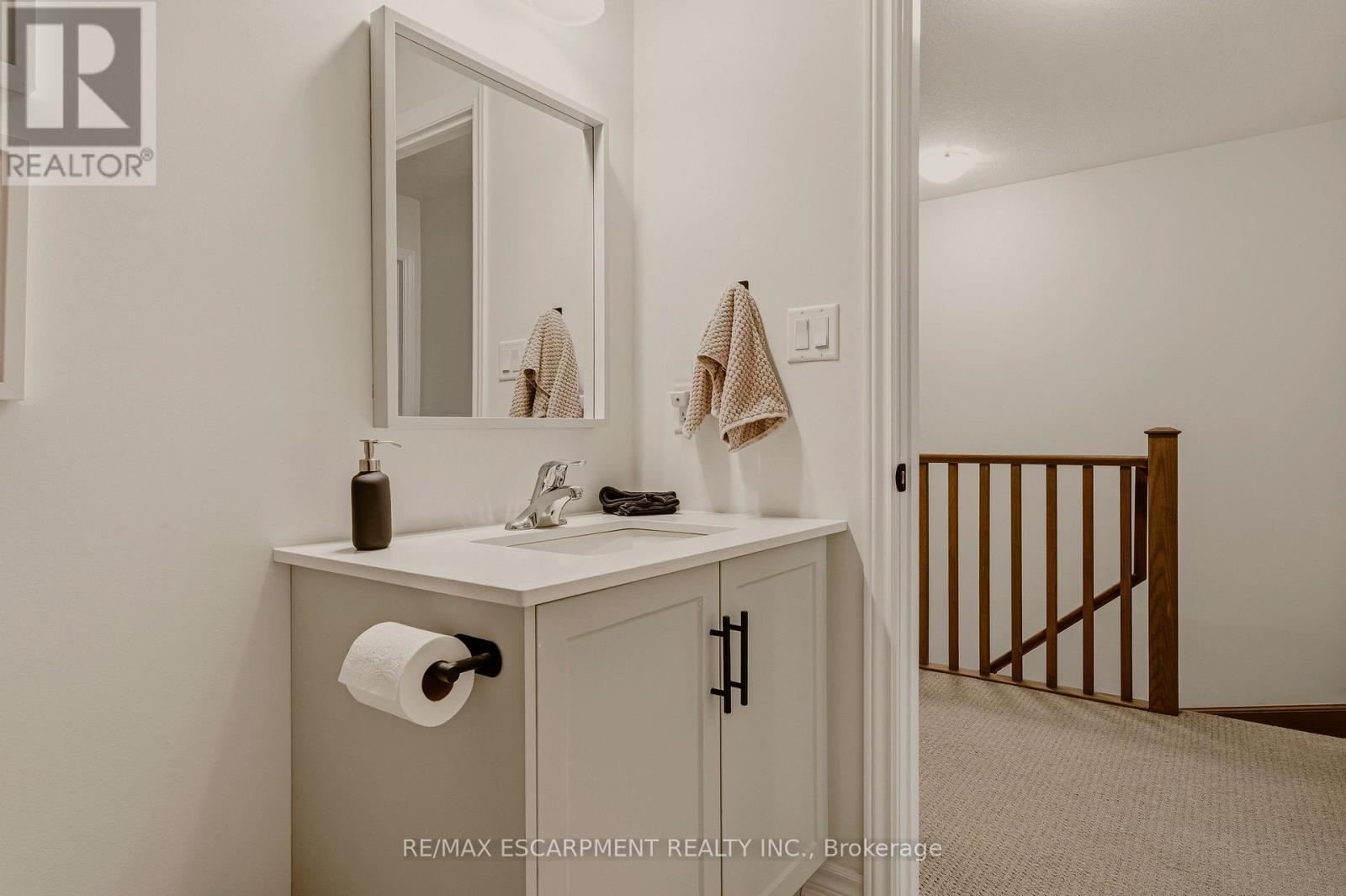 7 Cadwell Lane, Hamilton, Ontario  L9C 0E7 - Photo 40 - X12964666