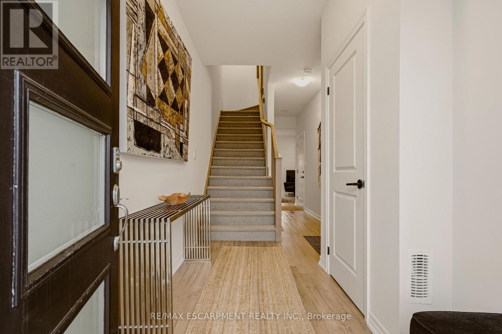 7 Cadwell Lane, Hamilton, Ontario  L9C 0E7 - Photo 9 - X12964666