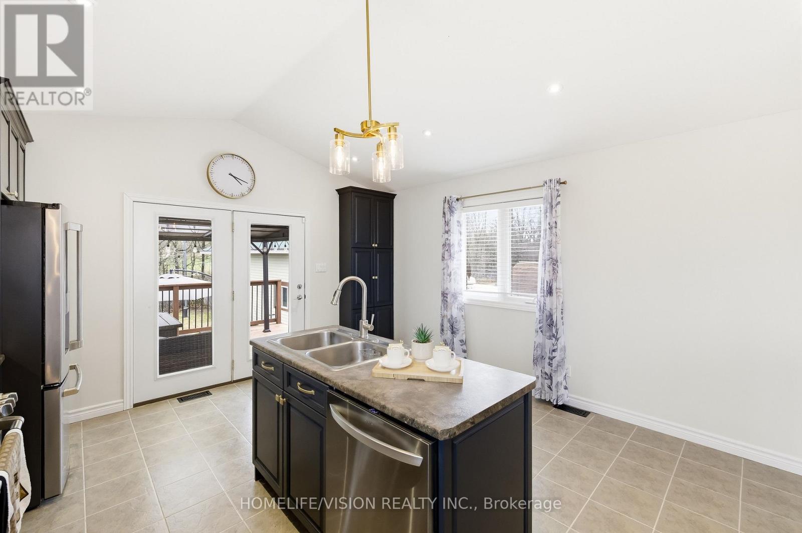 40 Mcgill Drive, Kawartha Lakes, Ontario  L0B 1K0 - Photo 17 - X12964676