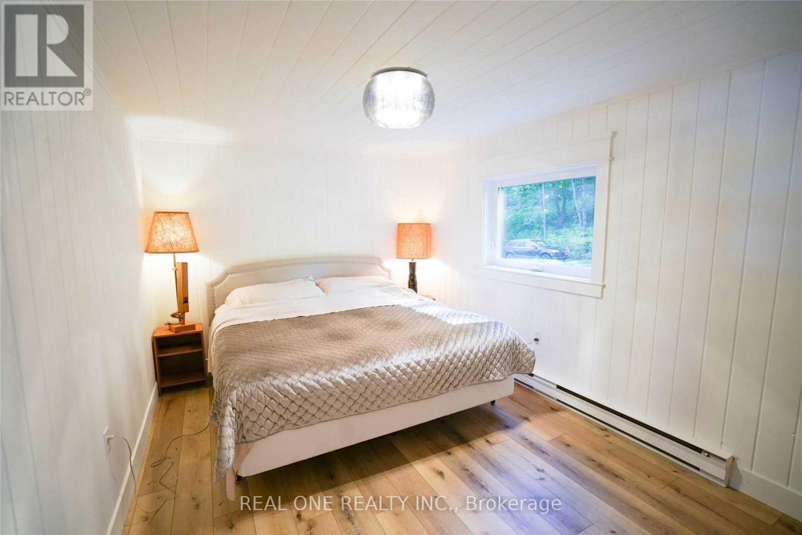 1 Muskoka Estates Road, Muskoka Lakes, Ontario  P0B 1J0 - Photo 12 - X12964734