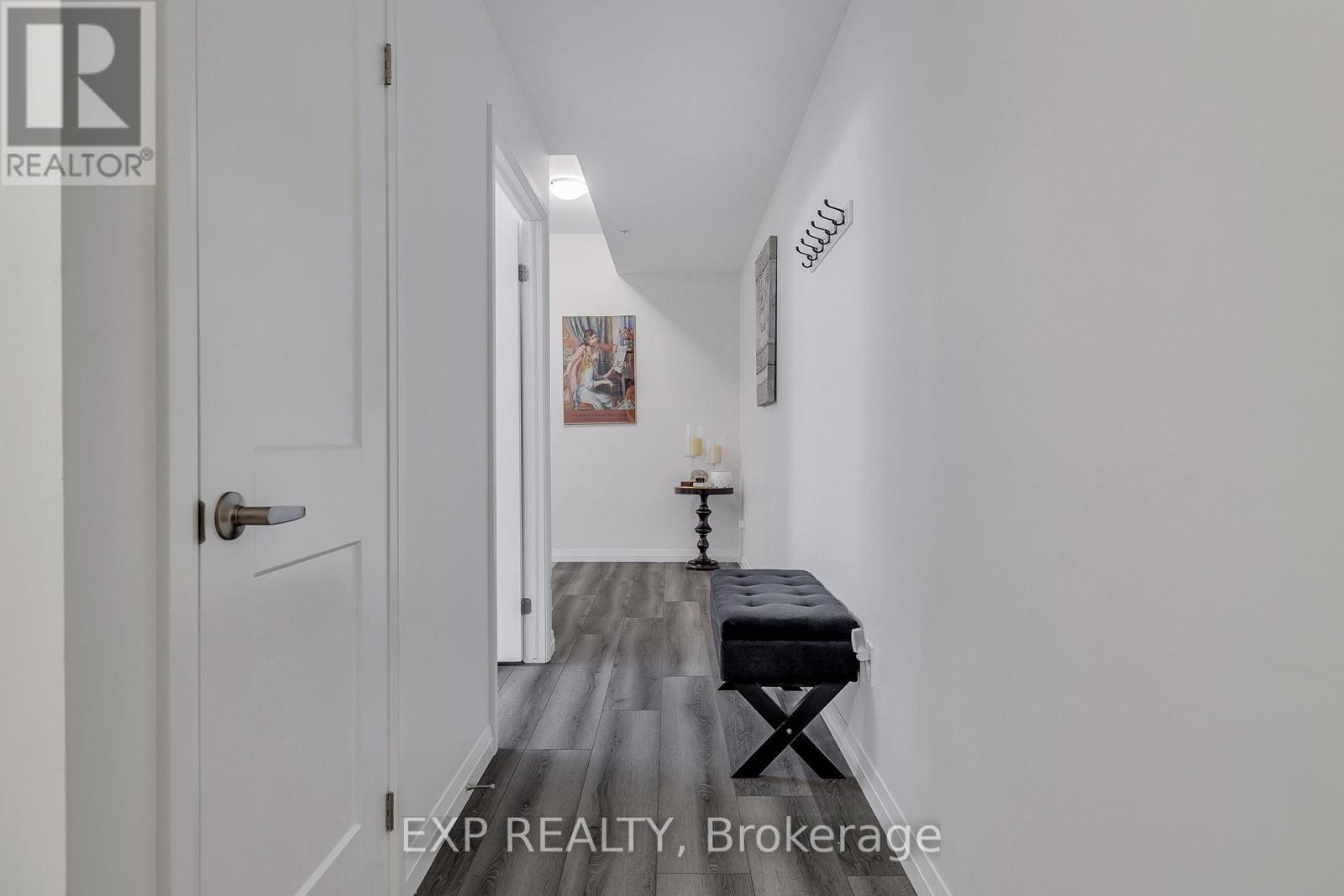 201 - 108 Garment Street, Kitchener, Ontario  N2G 0E2 - Photo 3 - X12964738