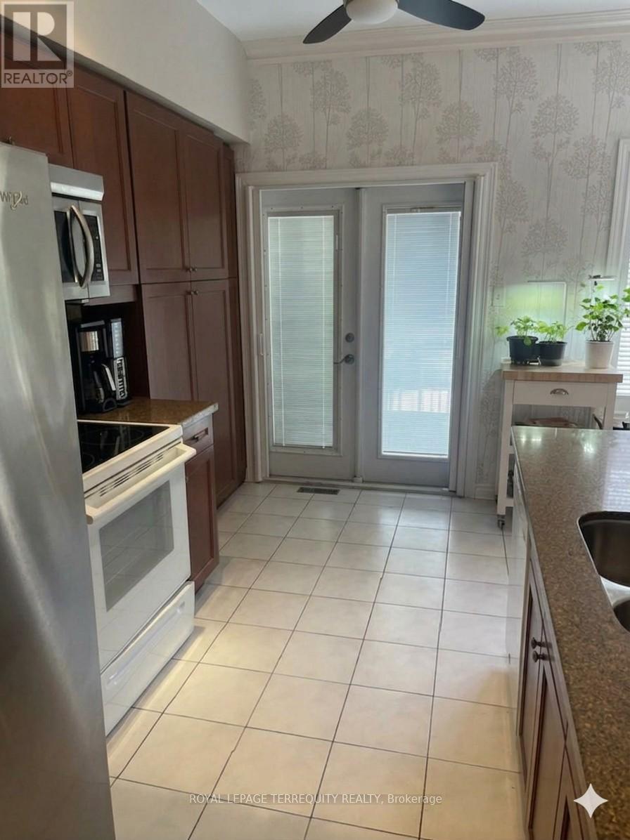 369 Rosegate Way, Oakville (Wc Wedgewood Creek), Ontario  L6H 6K1 - Photo 11 - W12961558