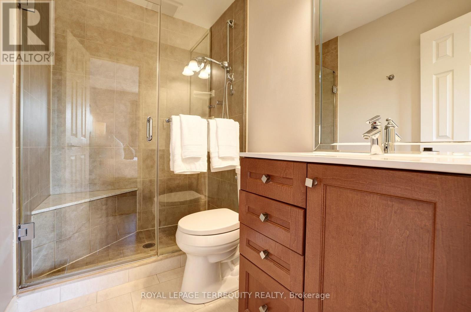 369 Rosegate Way, Oakville (Wc Wedgewood Creek), Ontario  L6H 6K1 - Photo 19 - W12961558