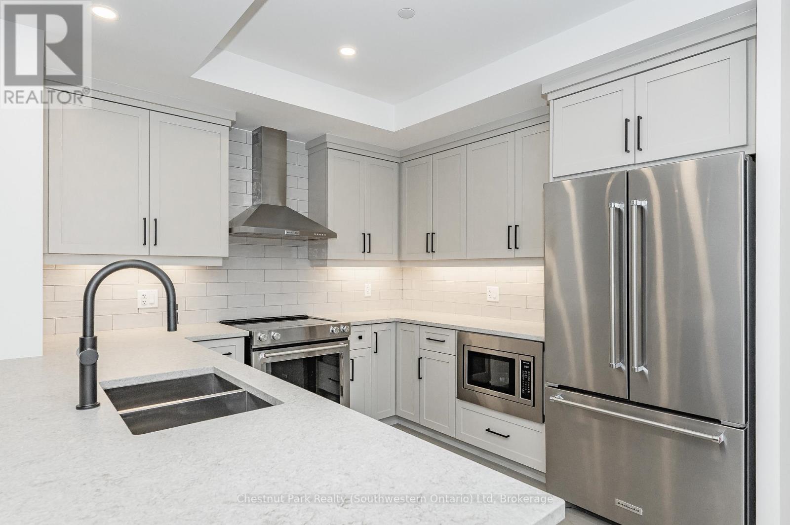 502 - 71 Wyndham Street S, Guelph, Ontario  N1E 5R3 - Photo 11 - X12964858