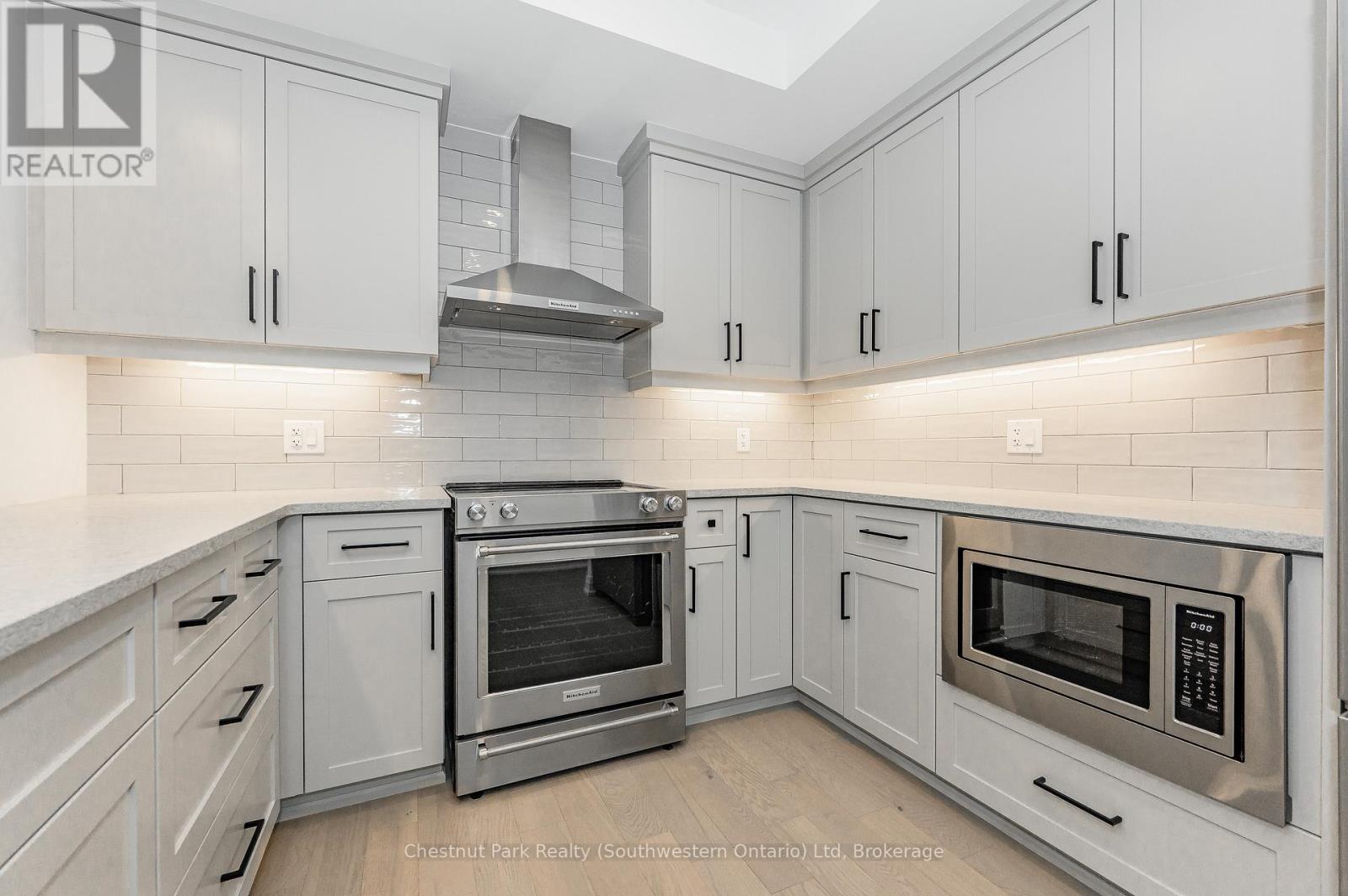 502 - 71 Wyndham Street S, Guelph, Ontario  N1E 5R3 - Photo 12 - X12964858