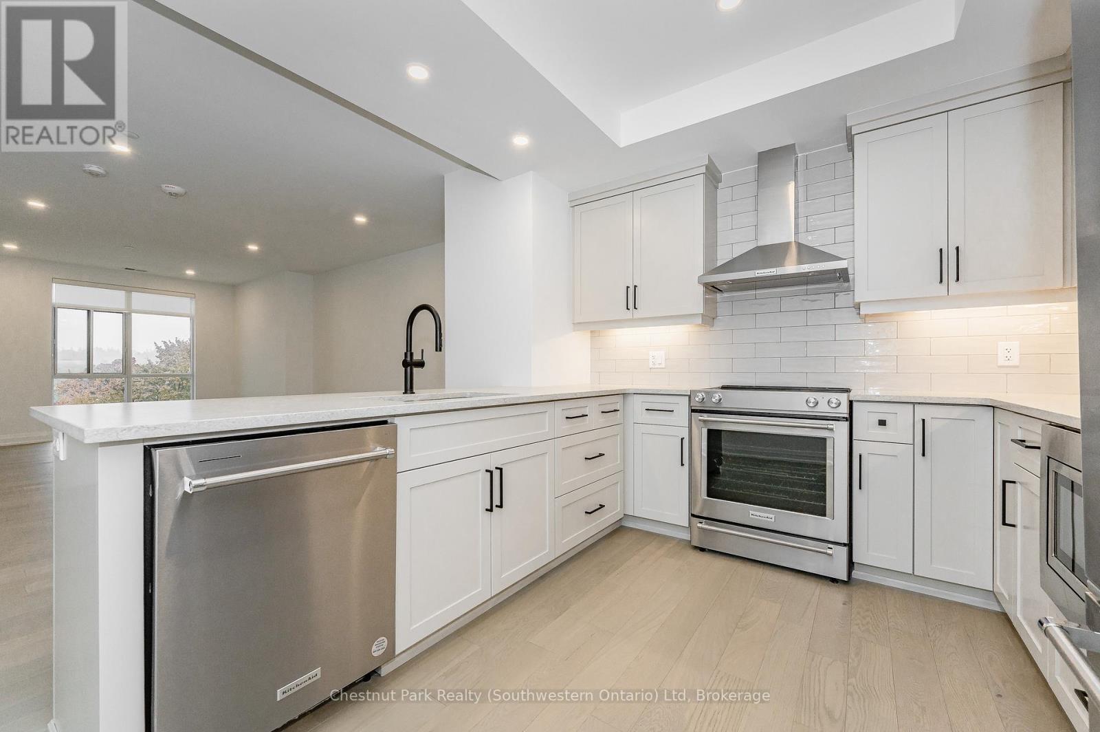 502 - 71 Wyndham Street S, Guelph, Ontario  N1E 5R3 - Photo 13 - X12964858