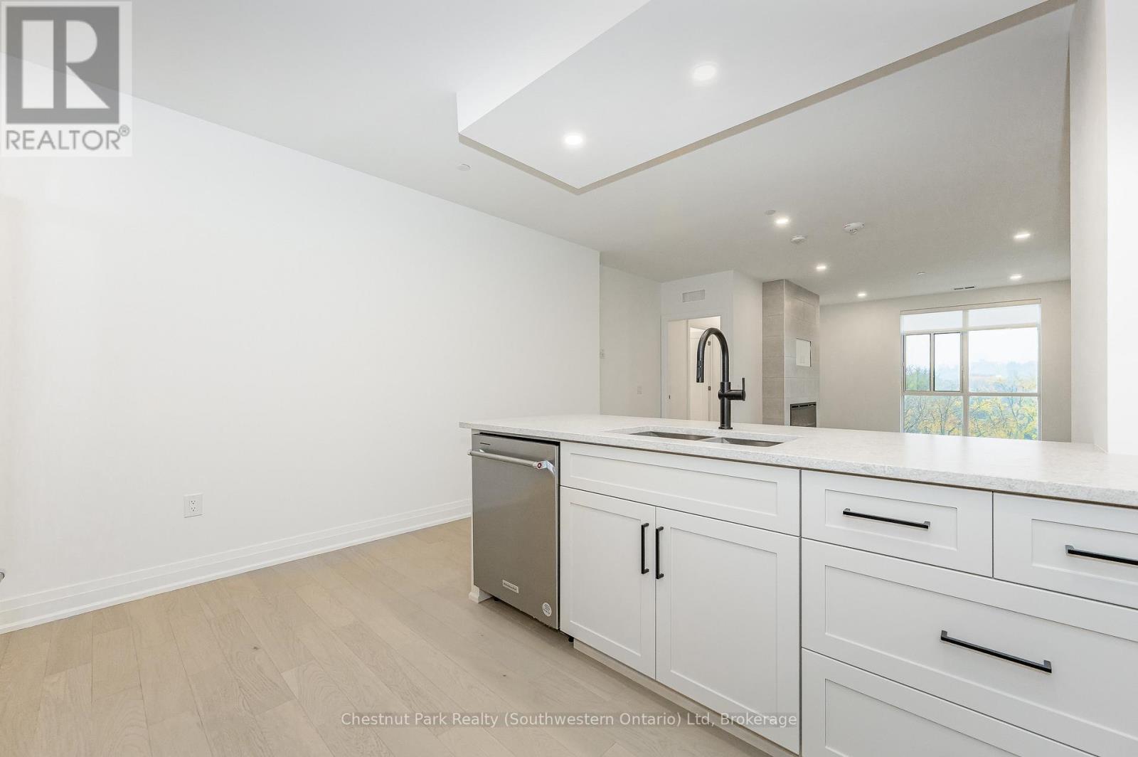 502 - 71 Wyndham Street S, Guelph, Ontario  N1E 5R3 - Photo 14 - X12964858