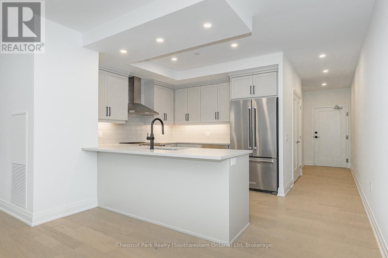 502 - 71 Wyndham Street S, Guelph, Ontario  N1E 5R3 - Photo 9 - X12964858