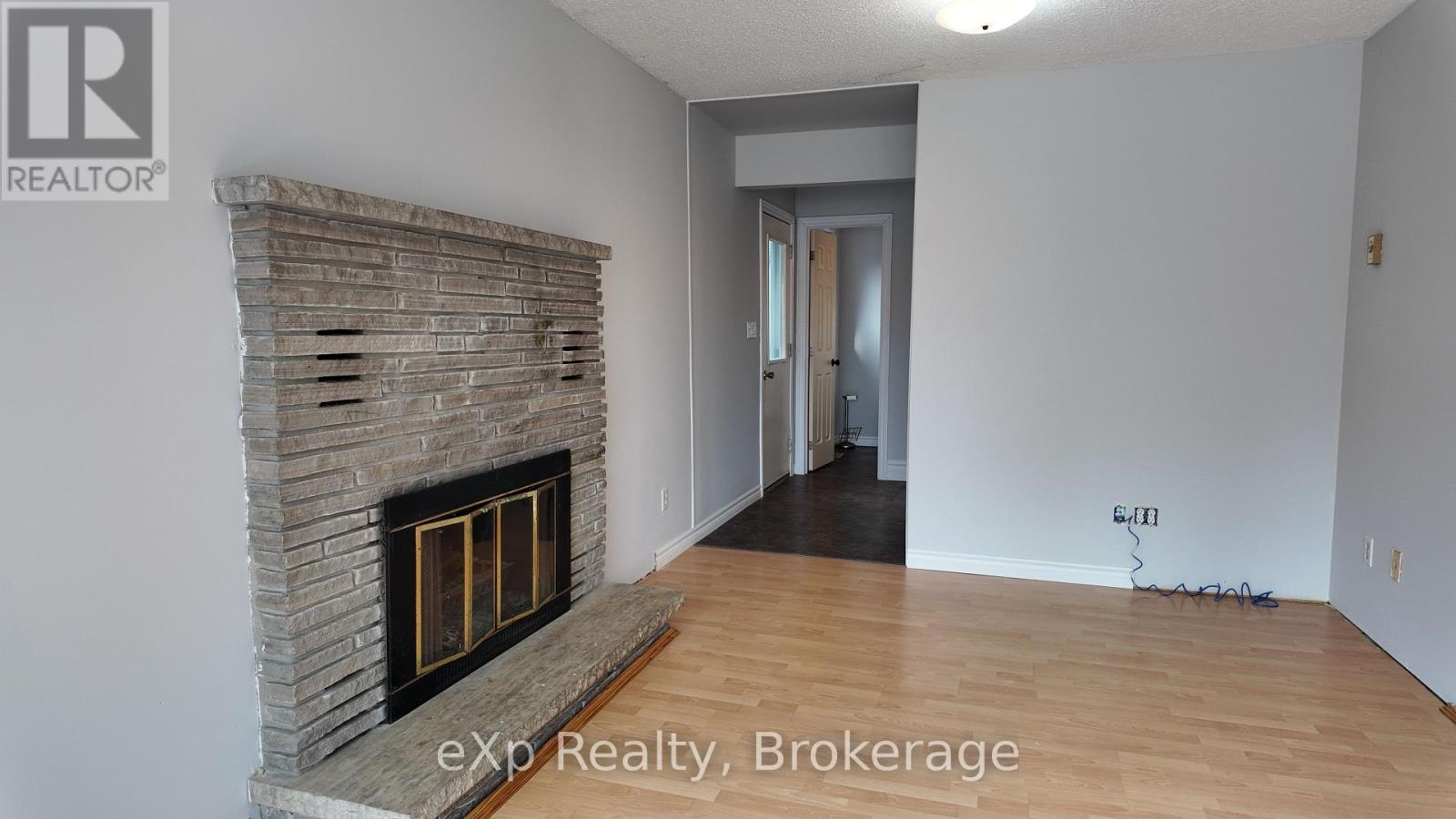 526 Thede Drive, Saugeen Shores, Ontario N0H 2C4 - Photo 10 - X12964894