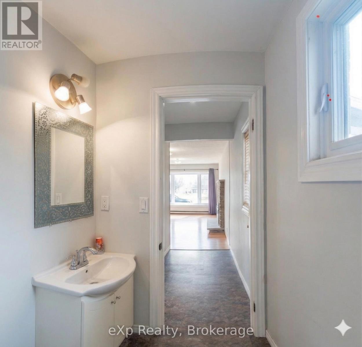 526 Thede Drive, Saugeen Shores, Ontario N0H 2C4 - Photo 11 - X12964894