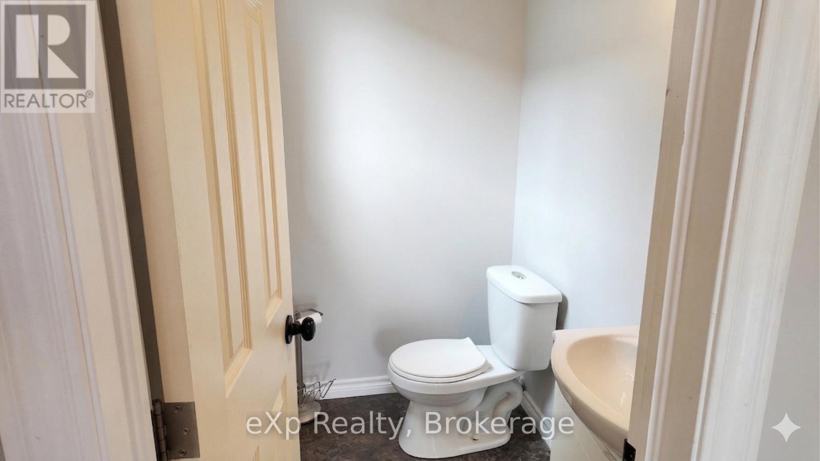 526 Thede Drive, Saugeen Shores, Ontario N0H 2C4 - Photo 12 - X12964894