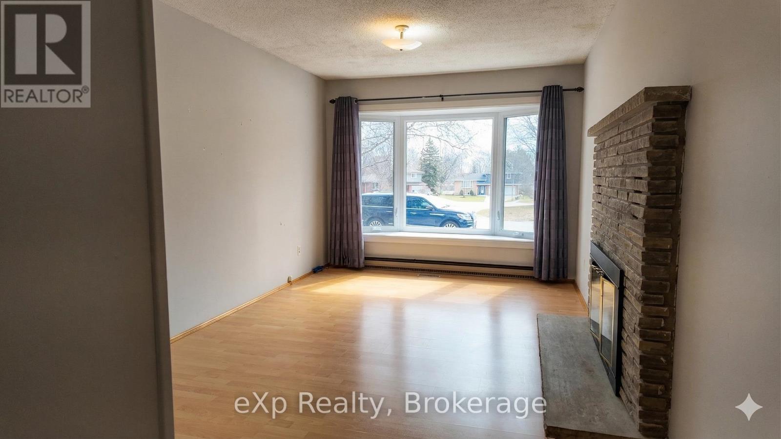 526 Thede Drive, Saugeen Shores, Ontario N0H 2C4 - Photo 9 - X12964894