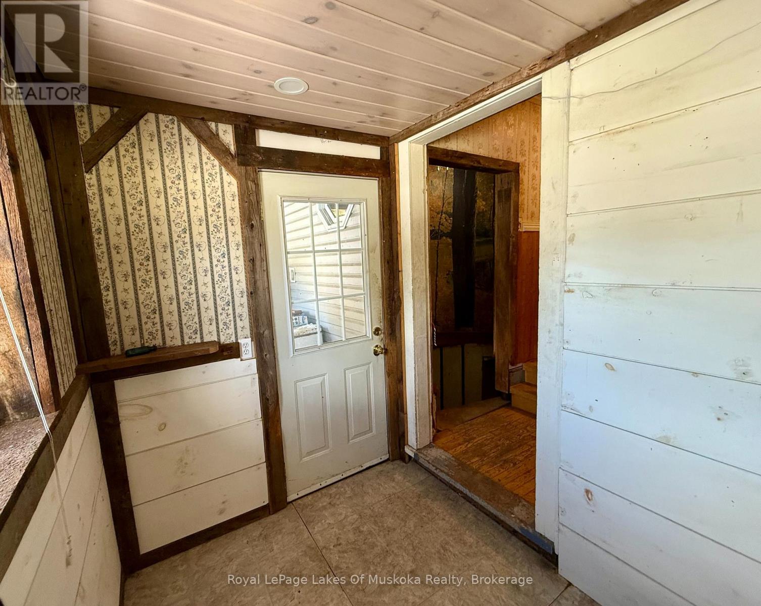 1071 Naismith Road, Bracebridge (Macaulay), Ontario  P1L 1X4 - Photo 2 - X12964936