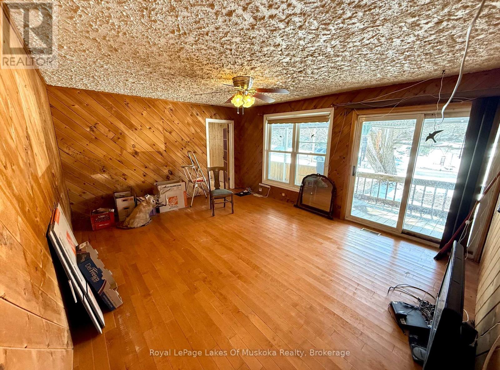 1071 Naismith Road, Bracebridge (Macaulay), Ontario  P1L 1X4 - Photo 5 - X12964936