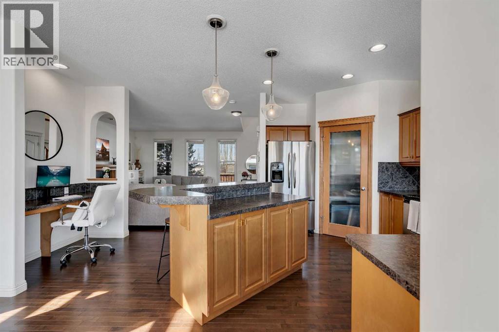 87 Prestwick Close SE, Calgary, Alberta  T2Z 4Y5 - Photo 10 - A2299247