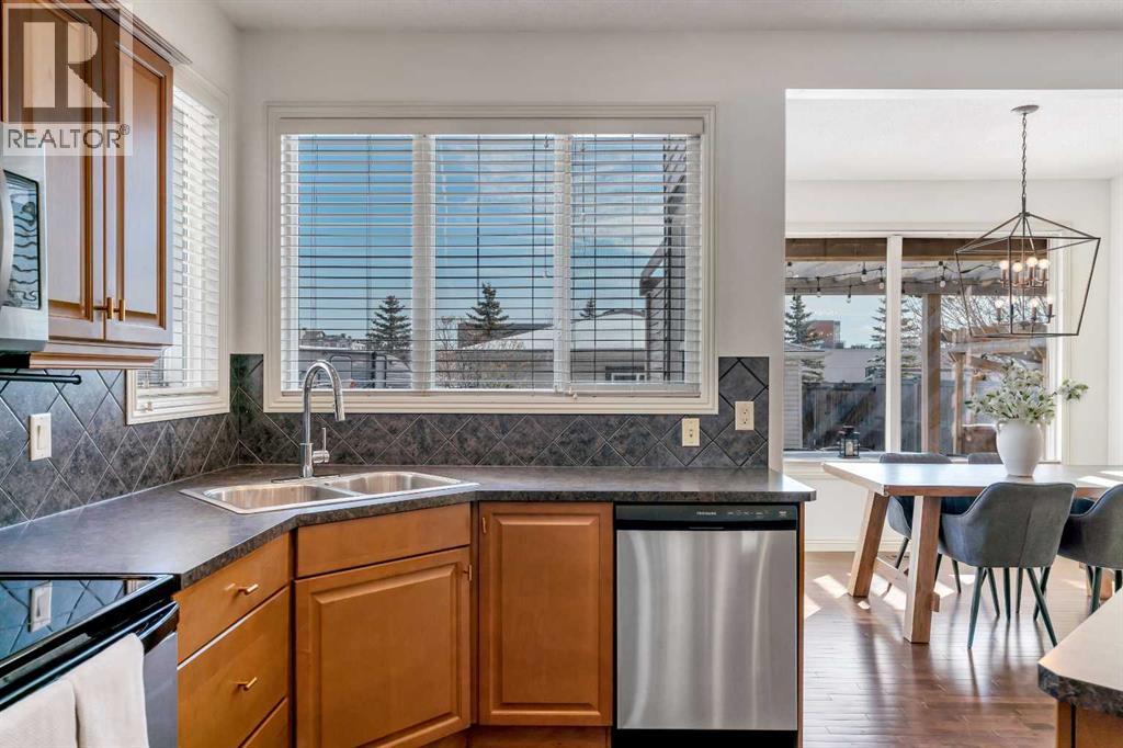 87 Prestwick Close SE, Calgary, Alberta  T2Z 4Y5 - Photo 11 - A2299247