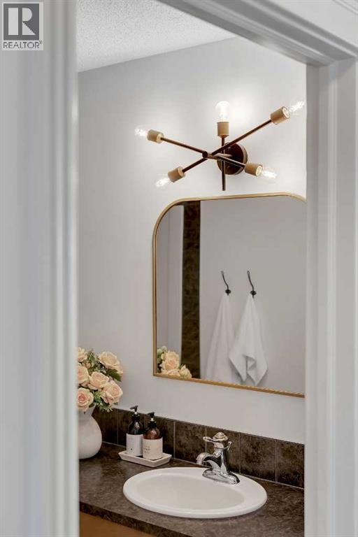 87 Prestwick Close SE, Calgary, Alberta  T2Z 4Y5 - Photo 22 - A2299247